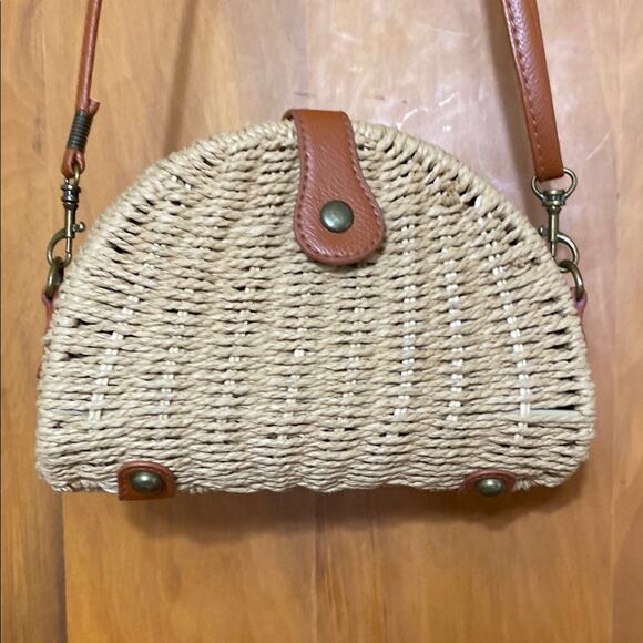 Source Unknown Brown Faux Leather Basket Weave Crossbody Bag Picnic Purse 8x6x2” - Picture 2 of 11